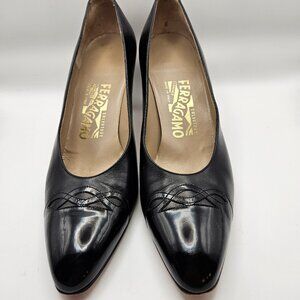 ⭐ Salvatore Ferragamo Black Leather Pumps – Size 9 AAA – Made in Italy